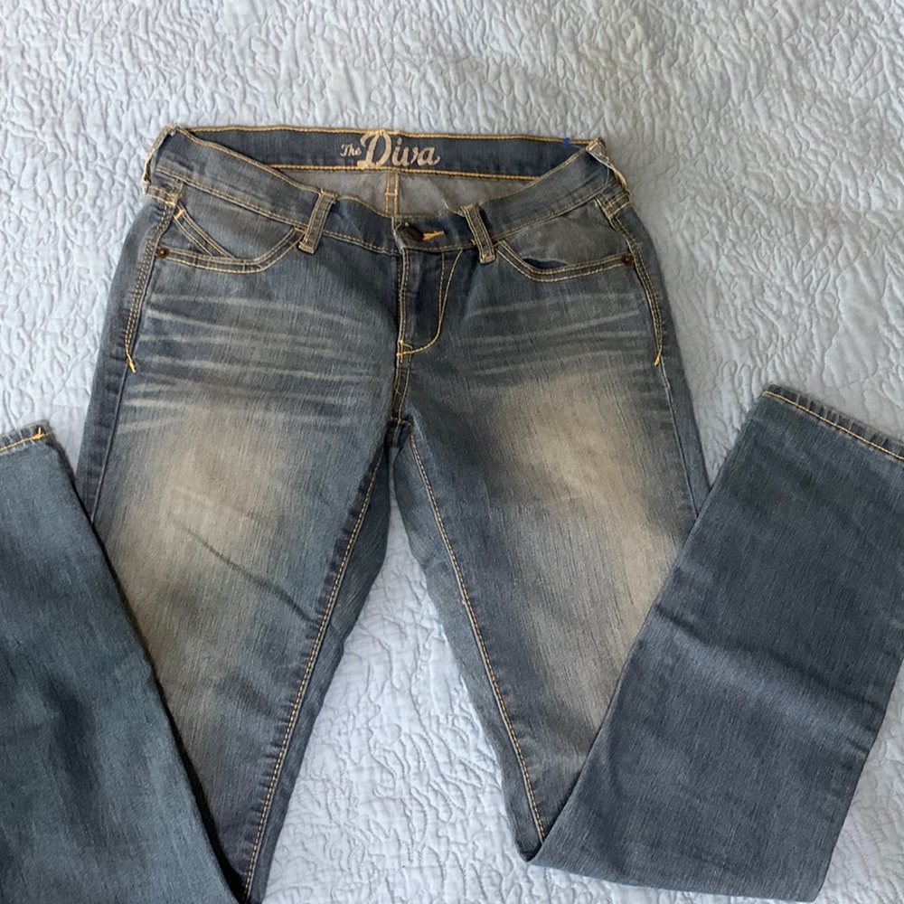 Old Navy The Diva Jeans 4 Skinny Leg, medium & faded wash, stretchy, like new